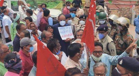 महंगाई रोकने, किसान विरोधी कानूनों व श्रम संहिताओं को वापस लेने तथा कोरोना संकट में राहत देने की मांग : पूरे प्रदेश में मजदूर, किसान और वामपंथी पार्टियां आंदोलित