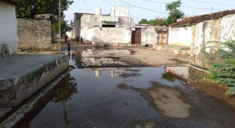 प्रेमपुरा की जनता गंदगी से परेशान: यूनुस भाई
