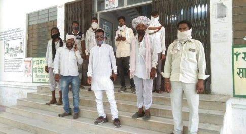 भारतीय ट्राइबल पार्टी राजस्थान शाखा राजसमंद के जिला अध्यक्ष रोशन लाल सोनगरा युवा जिला अध्यक्ष किशन जी भील