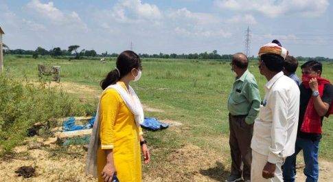 गोआश्रय स्थल पातूपुर व गुदवापुर का सीडीओ ने किया निरीक्षण