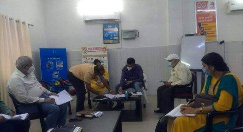 प्रतिदिन 20 हजार टीकाकरण किया जाय: जिलाधिकारी