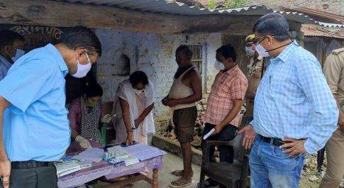 कोविड टीकाकरण सत्र स्थल का डीएम ने किया निरीक्षण