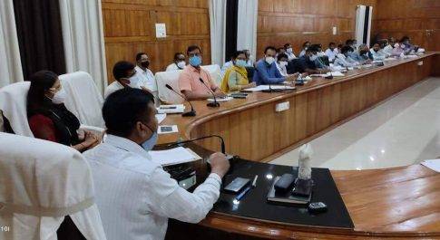 नीति आयोग के इन्डीकेटर्स की जिलाधिकारी ने की समीक्षा