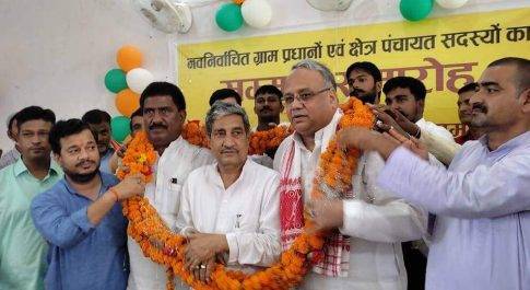 प्रधान व बीडीसी ग्राम पंचायतों के विकास में करें सहयोग : मुकुट बिहारी