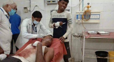 जौनपुर।मामूली विवाद को लेकर हुआ खूनी संघर्ष, एक की मौत, तीन लोग घायल।