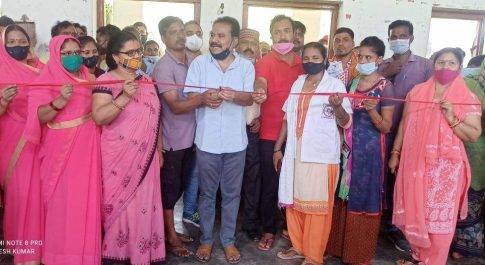 नौतनवा। कोरोना महामारी से मानव जीवन को बचाने का एक मात्र उपाय कोविड टीकाकरण कराना:गुड्डू खान