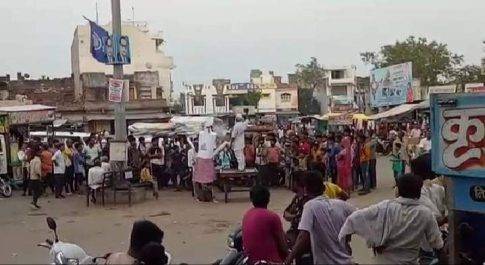 कुरज की जनता गंदगी से परेशान, सरपंच साहिबा का फूंका पुतला