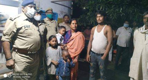 सीओ सुनील दत्त दूबे का सराहनीय कार्य अपहरण की सूचना से मचा हड़कंप तीनों बच्चों को बरामद कर मां को सौंपी पुलिस