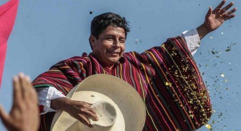 पेरू में समाजवादी पेड्रो कैस्टिलो की विजय और कठिन चुनौतियाँ