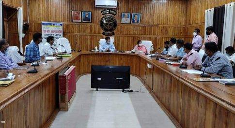 डीएम ने की प्रधानमंत्री फसल बीमा योजना व एफपीओ गठन की समीक्षा, प्रगति में अपेक्षित सुधार लाये जाने के दिये निर्देश
