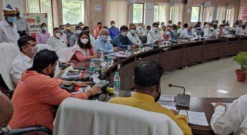 सांसद कैसरगंज बृजभूषण शरण सिंह की अध्यक्षता में दिशा की बैठक सम्पन्न