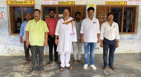 बृजमनगंज।पूर्व मुख्यमंत्री के निधन पर भाजपा नेता ने पीजी कालेज मे की श्रद्धांजलि सभा