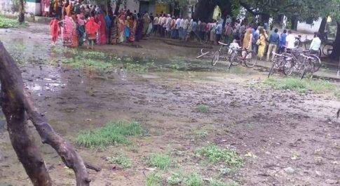 फरेंदा।मेगा कैंप शिविर मे कोविड-शील्ड प्रथम डोज किया गया वैक्सीनेशन