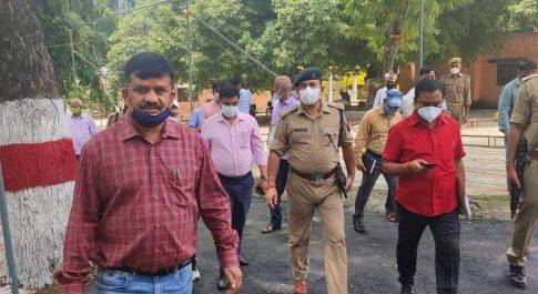 भव्यता के साथ मनाया जायेगा आज़ादी का अमृत महोत्सव, तैयारियों का डीएम ने लिया जायज़ा