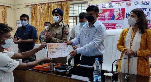 सम्पूर्ण समाधान दिवस में विभिन्न योजनाओं से आच्छादित हुए लाभार्थी  ,गोद भराई के साथ बच्चों को कराया गया अन्नप्रासन 