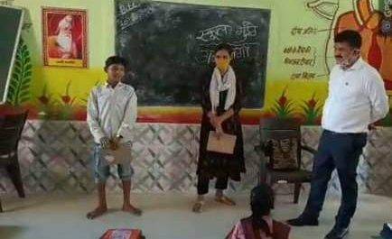 मनरेगा कार्य स्थलों पर बढ़ायी जाय महिला मेटों की संख्या : डीएम