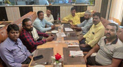 बेख़ौफ़ खबर के पत्रकारों की होटल ग्रांड में हुई मासिक बैठक