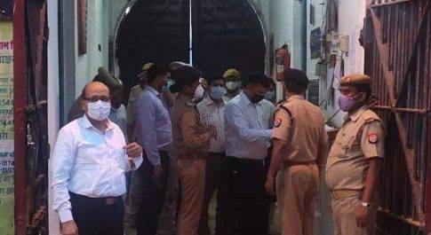 जिला जज महोदय बहराइच, जिलाधिकारी महोदय बहराइच व पुलिस अधीक्षक महोदया बहराइच, सुजाता सिंह द्वारा संयुक्त रूप से जिला कारागार बहराइच का किया गया निरीक्षण
