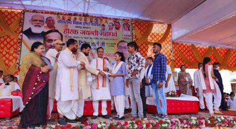 नवसृजित नगर पंचायत पयागपुर के विकास कार्यों का उप मुख्यमंत्री ने किया लोकार्पण एवं शिलान्यास