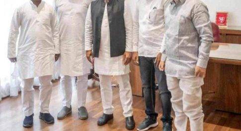 उत्तर प्रदेश कांग्रेस कमेटी के पूर्व सचिव जयंत त्यागी ने समाजवादी पार्टी की सदस्यता ग्रहण की