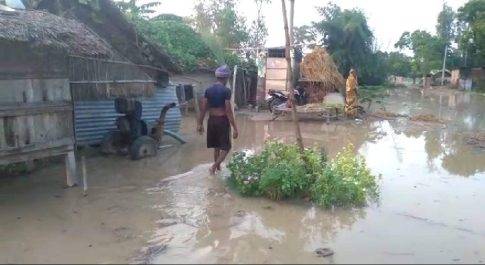 बल्हा ब्लॉक थाना मोतीपुर के अंतर्गत ग्राम पंचायत खैरी समयसा मजरा टेढ़ी