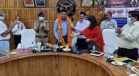 स्थानान्तरित सीआरओ को दी गयी भावभीनी विदाई