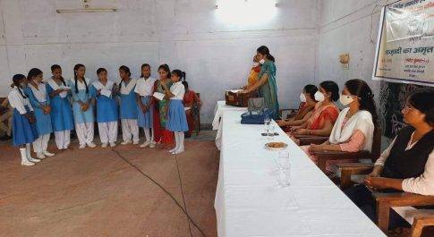 विश्व बालिका दिवस पर आयोजित हुआ विधिक जागरूकता एवं साक्षरता शिविर