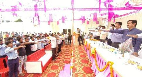 प्रधानमंत्री के आत्मनिर्भर भारत के सपने को साकार करें युवा: जिलाधिकारी