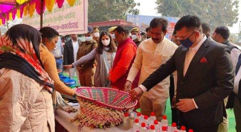 प्रभारी मंत्री अनिल राजभर ने किया शरद मेले का शुभारम्भ