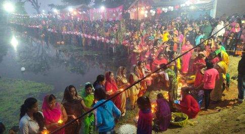 भारत- नेपाल सीमावर्ती क्षेत्र मे छठ पूजा विधि-विधान पूर्वक सम्पन्न हुई