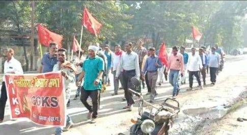 किसान सभा ने पूरे प्रदेश में निकाले गए जुलूस, कहा : सब याद रखा जाएगा, समर्थन मूल्य गारंटी कानून बनने तक जारी रहेगा संघर्ष