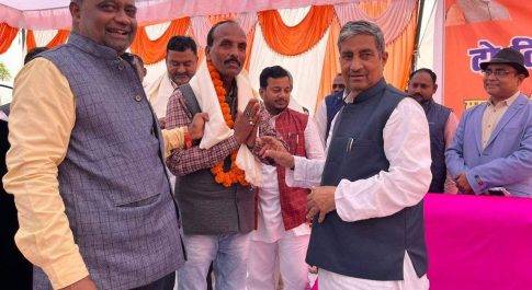 सहकारिता मंत्री की अध्यक्षता में आयोजित हुई गोष्ठी/कृषक मेला