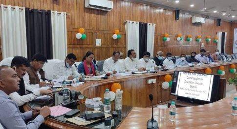 रोल प्रेक्षक आयुक्त देवीपाटन मण्डल ने की पुनरीक्षण कार्य की समीक्षा