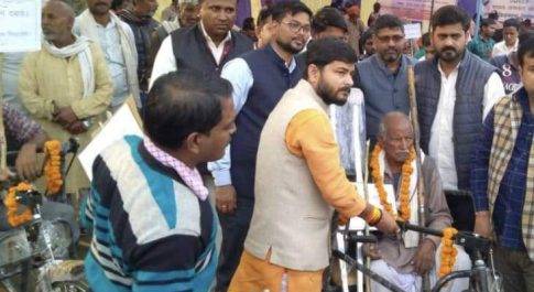 शिविर में दिव्यांगजनों को वितरित किये गये गये सहायक उपकरण तहसील महसी में आयोजित हुआ बहुआयामी शिविर