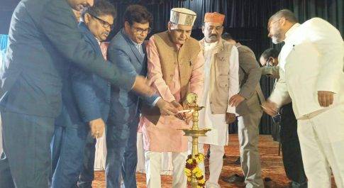 नेत्र परीक्षण अधिकारियों की वेतन विसंगति शीघ्र दूर करायेगें: लालजी निर्मल