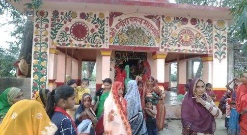 श्रीमद्भागवत कथा के बाद निकली गई कलशयात्रा
