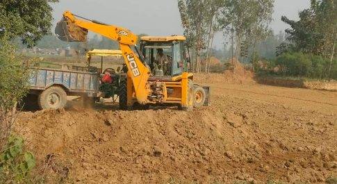 रुपईडीहा थाना क्षेत्र में धड़ल्ले से चल रहा है अवैध मिट्टी खनन का कारोबार