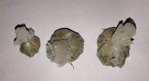 बाँके पुलिस ने सिमा से ५५ ग्राम स्मैक के साथ दो लोगो को पकडा