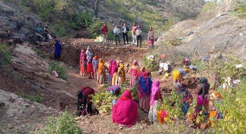 समाजिक अंकेक्षण टीम ने किया कोठारिया पंचायत के कार्यों का निरीक्षण