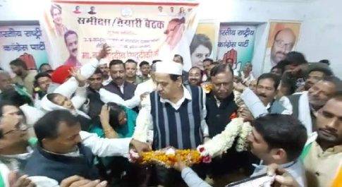 योगी सरकार को फीता काटने और पत्थर लगाने का शौक है : नसीमुद्दीन सिद्दीकी