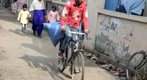 थाने के सामने खड़ंजा नामक मार्ग से हो रही तस्करी का वीडियो हुआ वाइरल