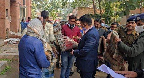तहसील बहराइच सदर में सम्पन्न हुआ कम्बल वितरण कार्यक्रम नगर व ग्रामीण क्षेत्र के 70 लोगों को वितरित किया गया कम्बल