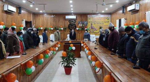 मौन धारण कर याद किये गये अमर सेनानी