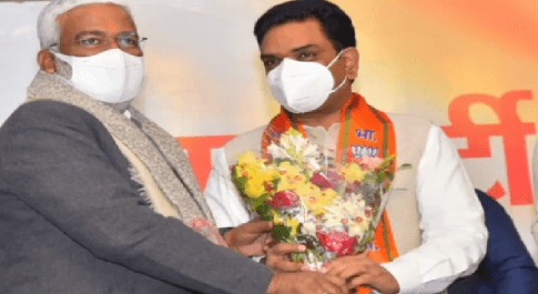 सपा में दंगा करने वाले शामिल होते हैं और बीजेपी में दंगा रोकने वाले : अनुराग ठाकुर