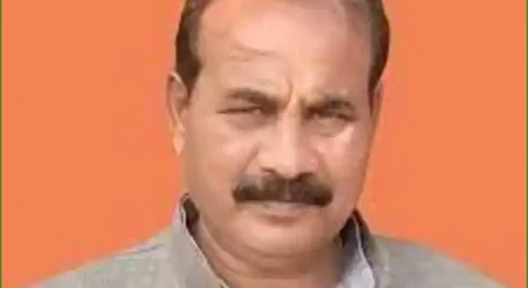 दल-बदलने में माहिर दारा सिंह चौहान ने  थामा  सपा का दामन