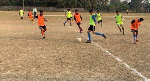 जिला फुटबॉल लीग के दूसरे दिन हुए पांच मुकाबले