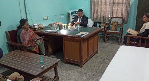 राष्ट्रीय लोक अदालत के सफल आयोजन के सम्बन्ध में बैठक सम्पन्न