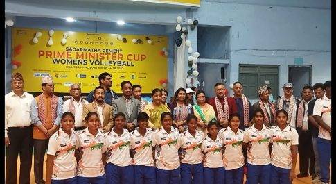 नेपालगंज के रंगशाला में महिला वालीबॉल टूर्नामेंट का उद्घाटन नेपाल के खेल मंत्री‌ ने किया