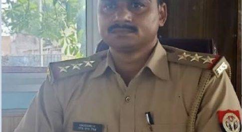 महाराजगंज।बृजमनगंज नवागत थानाध्यक्ष चंदहास मिश्रा ने संभाला पदभार