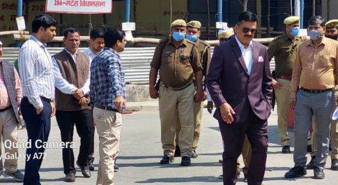 जिलाधिकारी ने किया गल्ला मण्डी परिसर का निरीक्षण